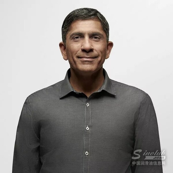 Vimal_Kapur[1].jpg